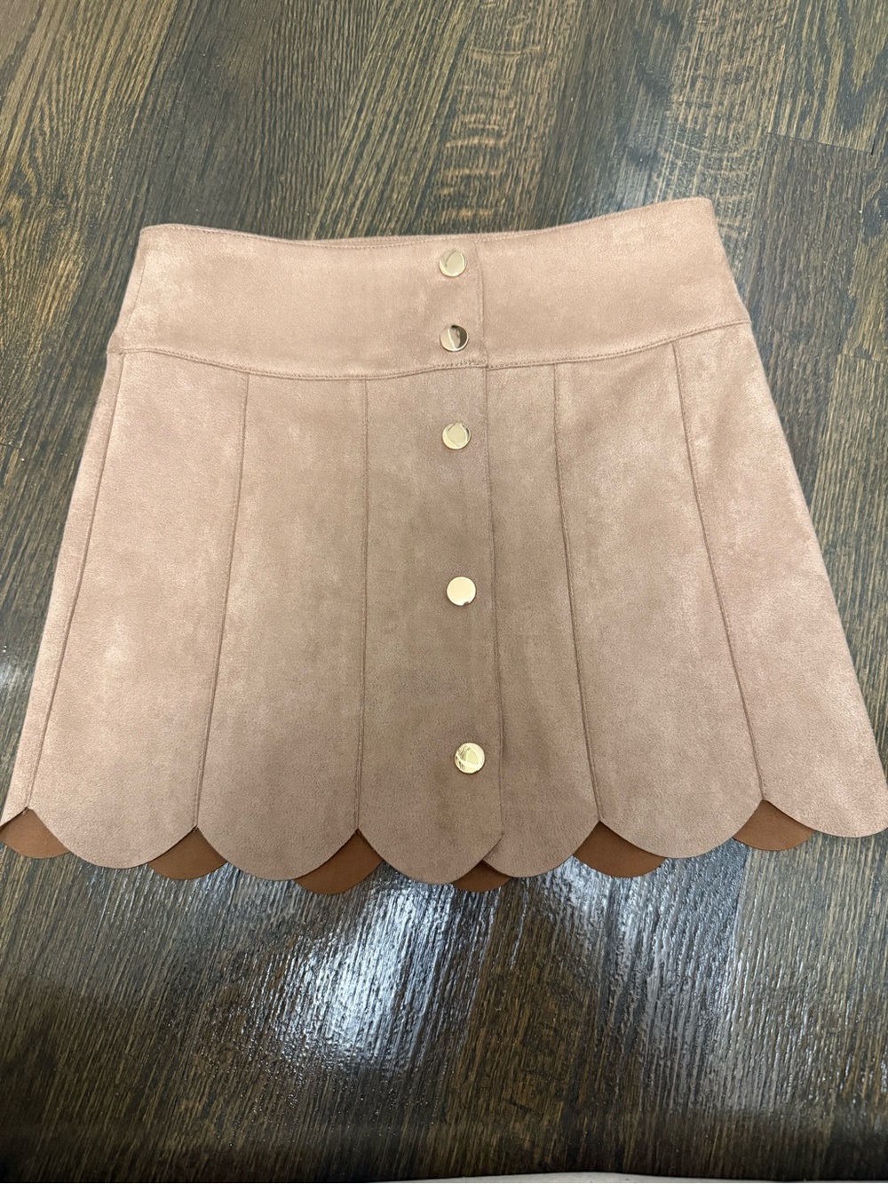Scallop Hem Suede Mini Skirt in Caramel